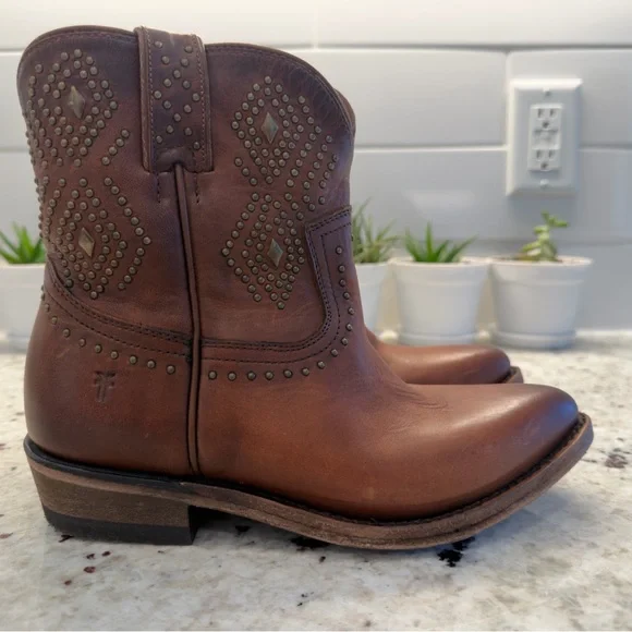 Frye Women’s Size 6 Brown Leather Studded Western Ankle Boots Cowboy - Picture 1 of 12